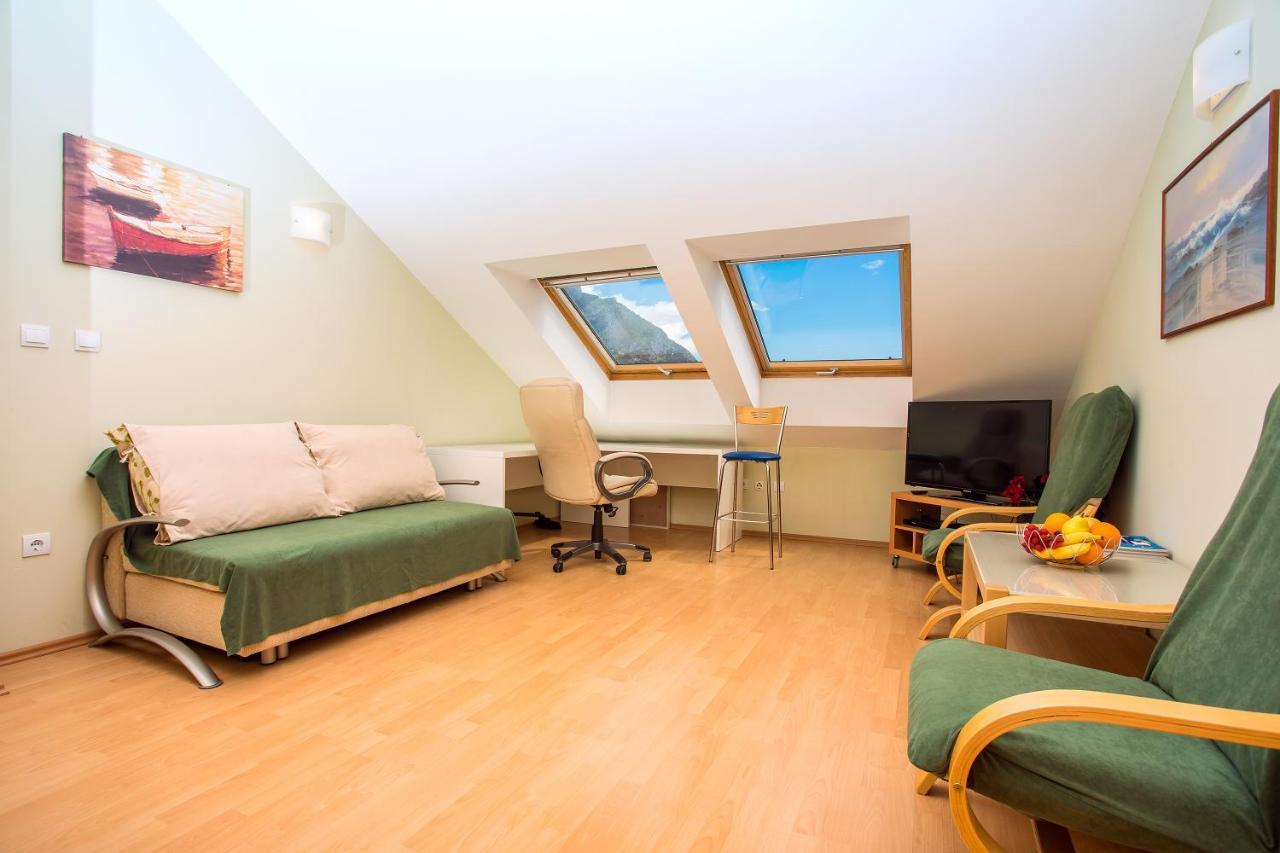 Apartmani Ribnjak Seka 오미스 외부 사진