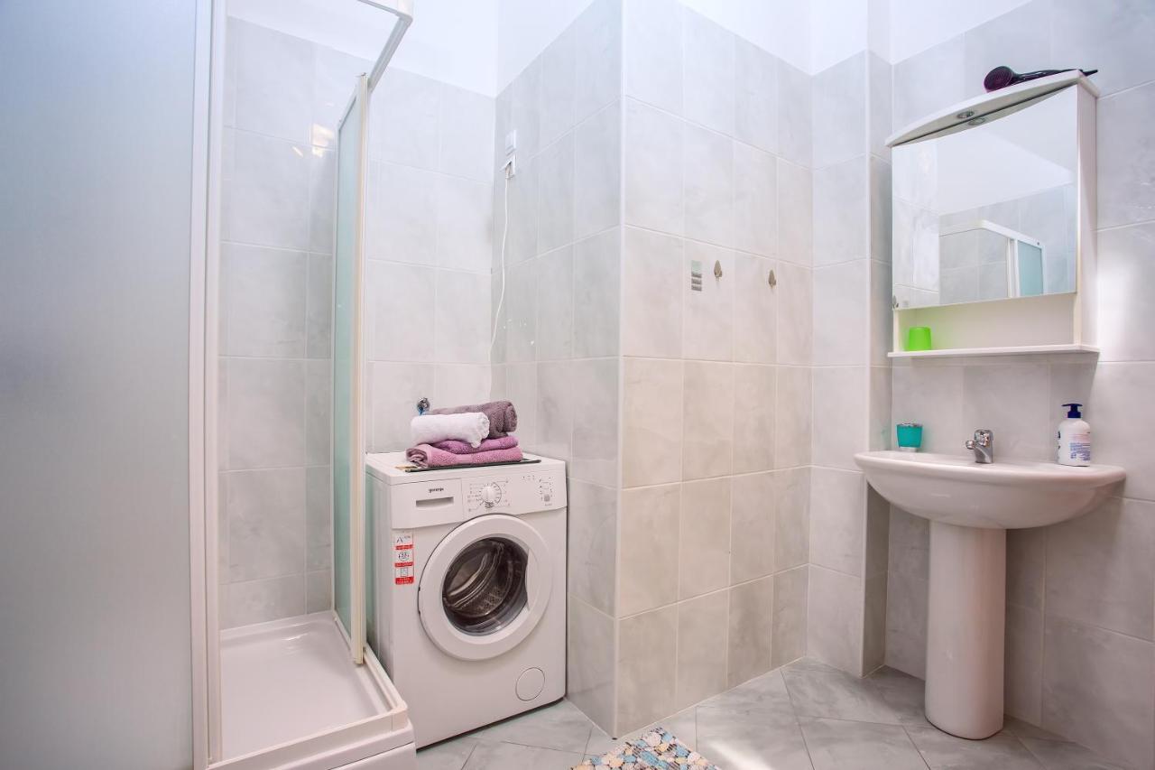Apartmani Ribnjak Seka 오미스 외부 사진